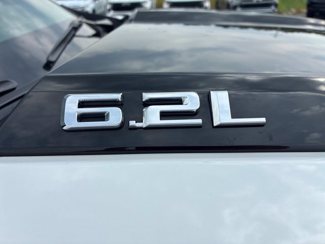 Used 2022 Chevrolet Silverado 1500 ZR2 w/ Technology Package AWD/4WD image 10