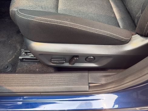 Certified 2026 Nissan Rogue SV AWD/4WD image 15