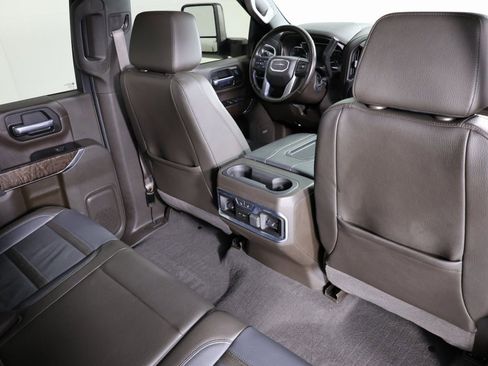 Used 2021 GMC Sierra 3500 Denali w/ Denali Ultimate Package image 43