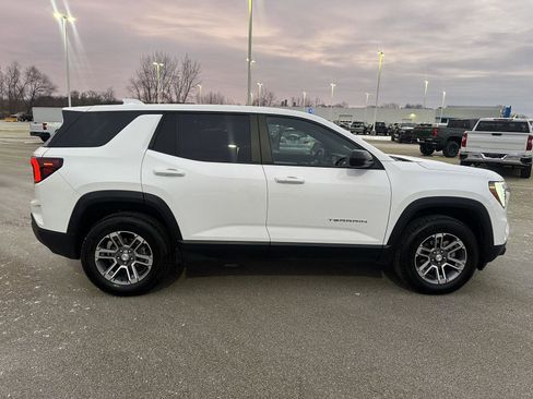 Used 2025 GMC Terrain Elevation image 12