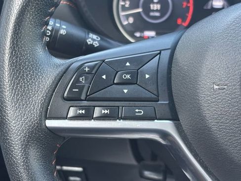 Used 2020 Nissan Versa SR FWD image 11