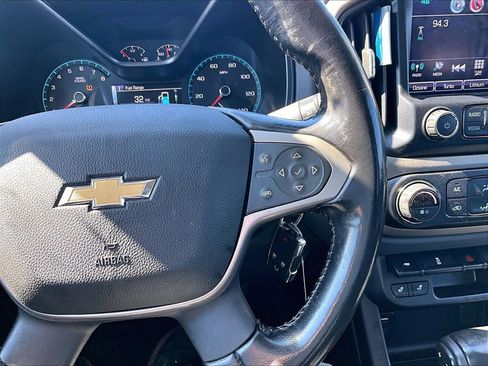 Used 2017 Chevrolet Colorado Z71 image 18