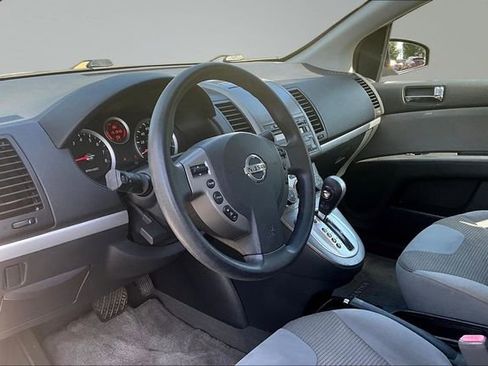 Used 2010 Nissan Sentra 2.0 SR FWD image 13