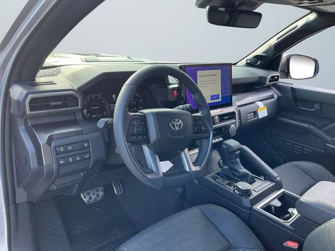 Certified 2025 Toyota 4Runner TRD Sport Premium AWD/4WD image 10
