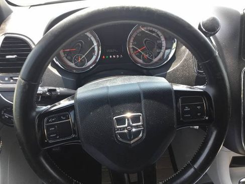 Used 2018 Dodge Grand Caravan SXT FWD image 15