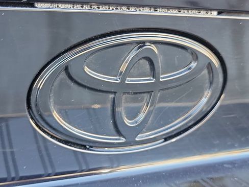 Used 2025 Toyota Prius FWD image 26