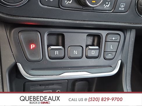 Used 2021 GMC Terrain SLT w/ Infotainment Package II FWD image 18