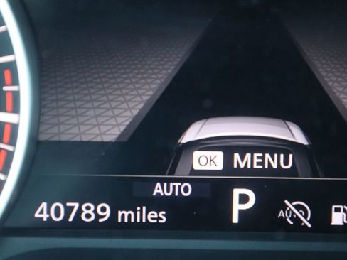 Used 2025 Nissan Pathfinder SV image 37