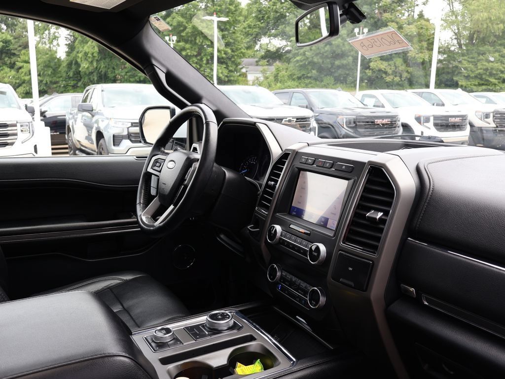 Used 2021 Ford Expedition XLT AWD/4WD image 39