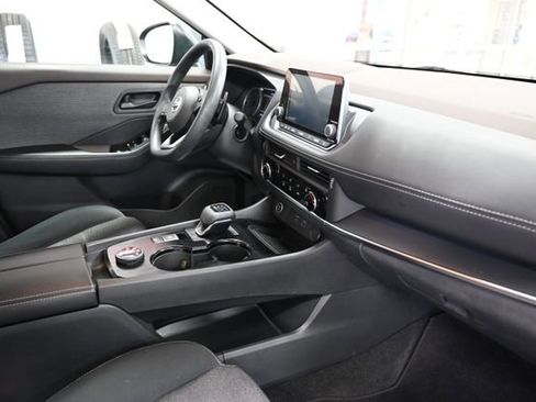 Used 2021 Nissan Rogue S image 14