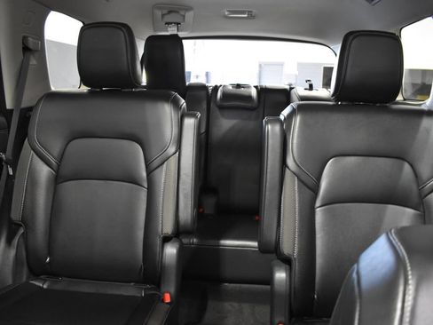 Used 2025 Nissan Pathfinder SL w/ SL Premium Package AWD/4WD image 33