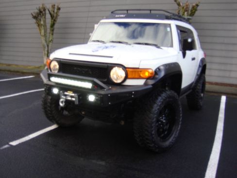 Used 2011 Toyota FJ Cruiser 4WD image 6