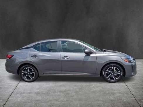 Used 2024 Nissan Sentra SV FWD image 3