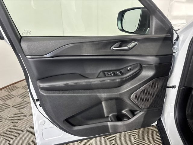 New 2026 Jeep Grand Cherokee Laredo X AWD/4WD image 13