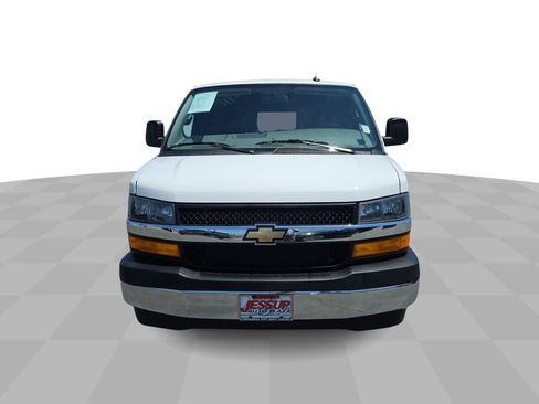 Used 2024 Chevrolet Express 2500 w/ Driver Convenience Package RWD image 3