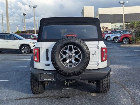 Used 2022 Ford Bronco Badlands image 7