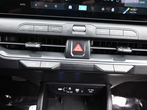 Used 2025 Kia K4 EX FWD image 25