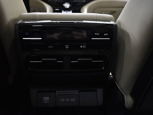 Used 2025 Acura MDX SH-AWD w/ Technology Package image 37
