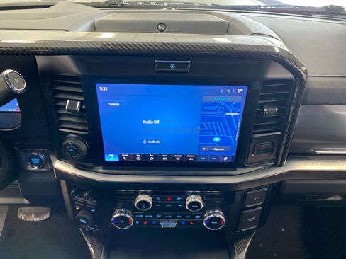 New 2026 Ford F250 Lariat w/ Black Appearance Package image 27