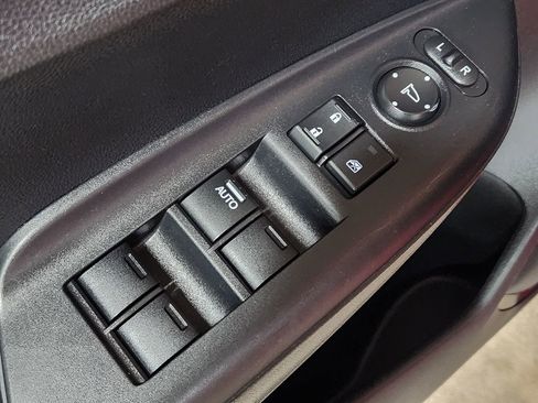 Used 2015 Honda Fit LX image 42