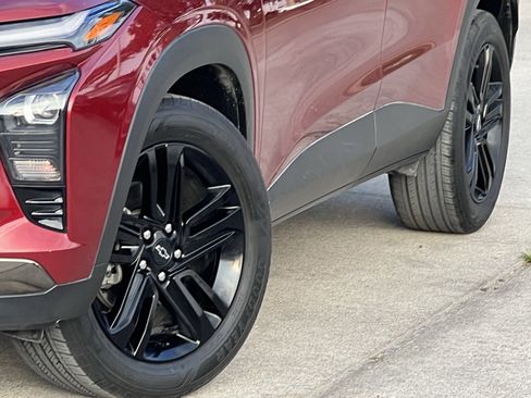 Used 2024 Chevrolet Trax ACTIV w/ Sunroof Package image 8