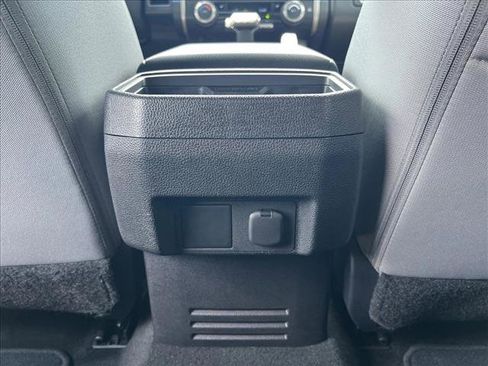 Certified 2025 Toyota Tacoma TRD Off-Road image 18