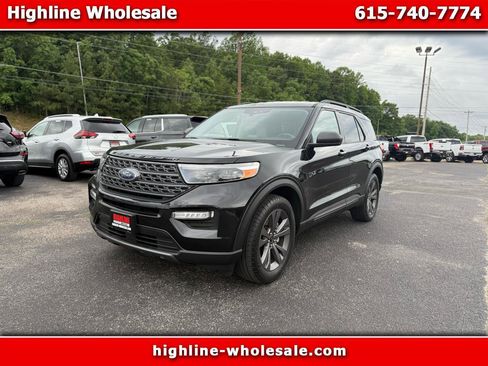 Used 2021 Ford Explorer XLT w/ Equipment Group 202A AWD/4WD image 1