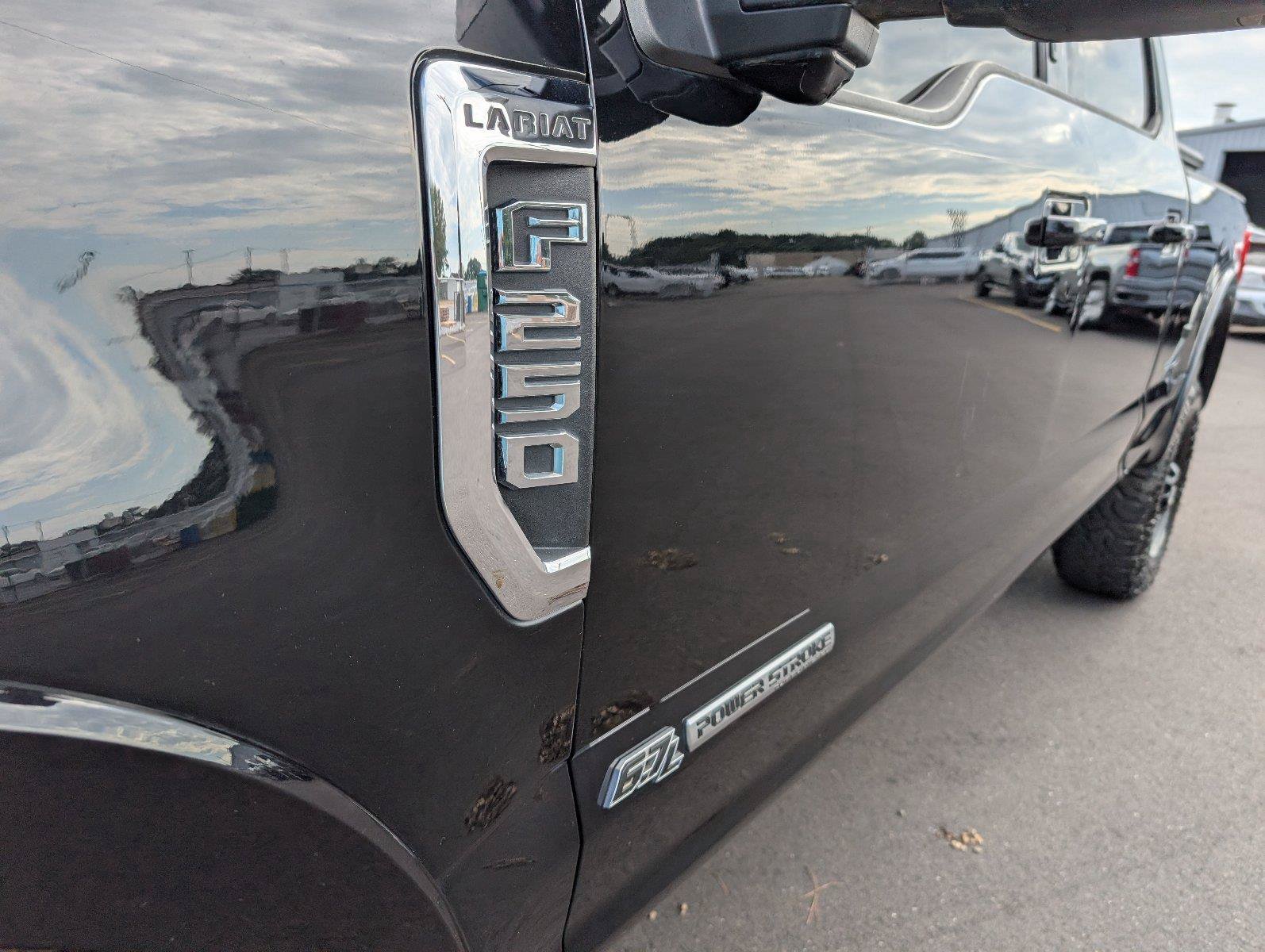 Used 2020 Ford F250 Lariat w/ Tremor Off-Road Package AWD/4WD image 13