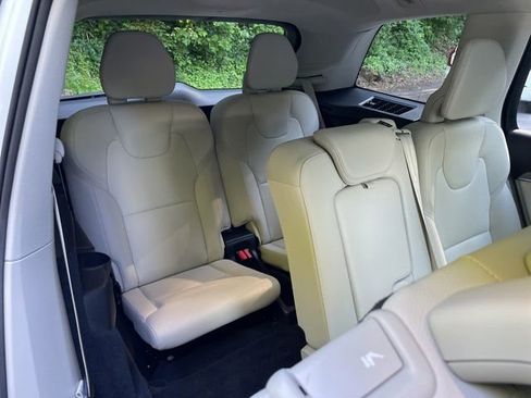 Certified 2023 Volvo XC90 B6 Plus w/ Protection Package AWD/4WD image 16