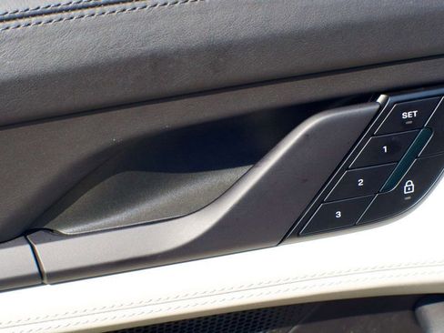 Used 2024 Porsche Taycan 4S image 36