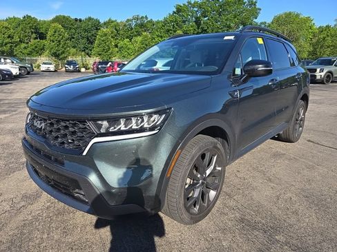 Certified 2023 Kia Sorento X-Line EX AWD/4WD image 3