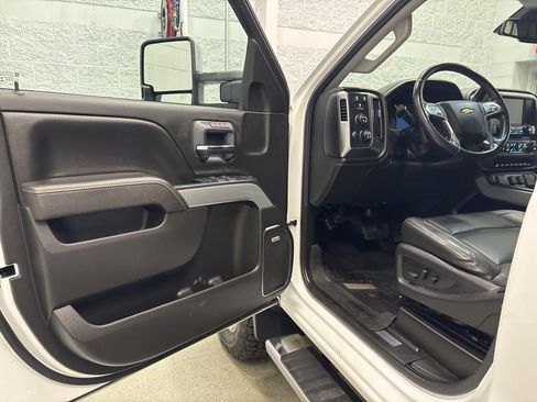Used 2017 Chevrolet Silverado 2500 LTZ w/ Duramax Plus Package image 14