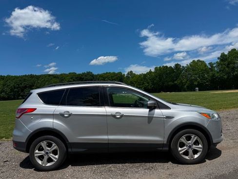 Used 2016 Ford Escape SE w/ Equipment Group 201A AWD/4WD image 5