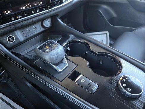 Used 2023 Nissan Rogue SL image 20