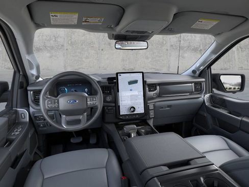 Used 2025 Ford F150 Lightning Flash image 9