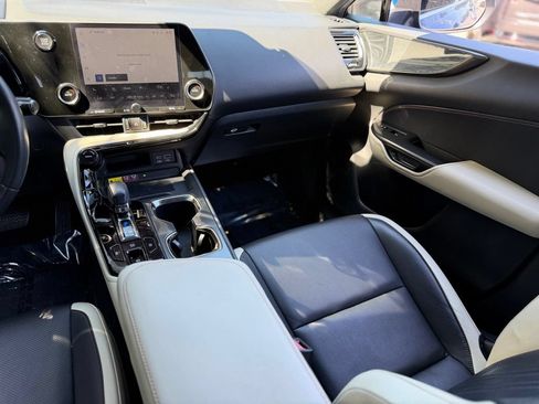 Used 2023 Lexus NX 250 FWD image 43