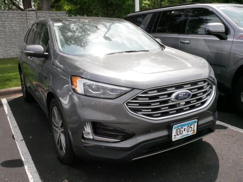 Used 2022 Ford Edge Titanium w/ Equipment Group 301A AWD/4WD image 3