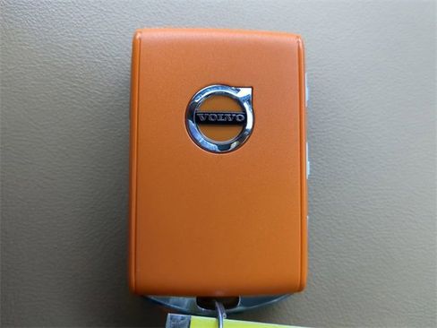 Used 2021 Volvo XC60 T5 Inscription w/ Advanced Package image 27