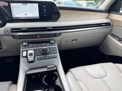 Used 2023 Hyundai Palisade Limited AWD/4WD image 22