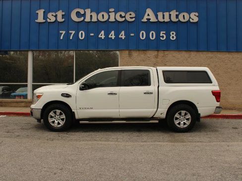 Used 2017 Nissan Titan SV RWD image 21