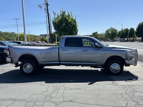 Used 2022 RAM 3500 Big Horn w/ Level A Equipment Group AWD/4WD image 2