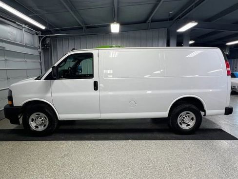 Used 2020 Chevrolet Express 2500 w/ Enhanced Convenience Package image 5
