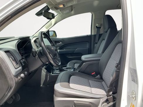 Used 2022 Chevrolet Colorado Z71 AWD/4WD image 8