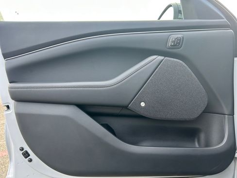 Used 2023 Ford Mustang Mach-E Premium image 22