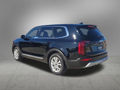 Certified 2022 Kia Telluride LX image 4