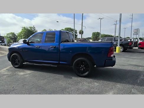 Used 2018 RAM 1500 Express RWD image 30