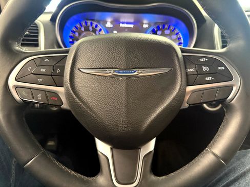 Used 2015 Chrysler 300 Limited image 14