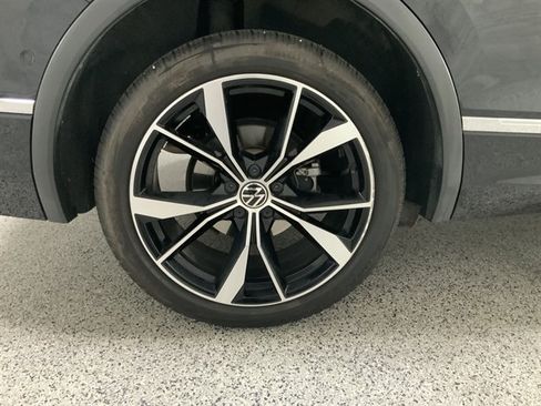 Used 2024 Volkswagen Tiguan SEL R-Line AWD/4WD image 15