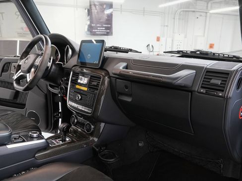 Used 2017 Mercedes-Benz G 550 Squared image 22