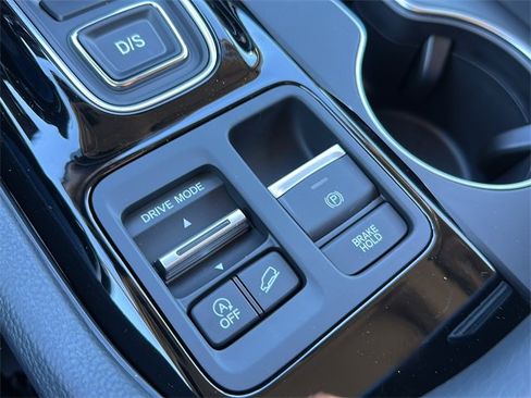 New 2025 Honda Pilot Touring image 31